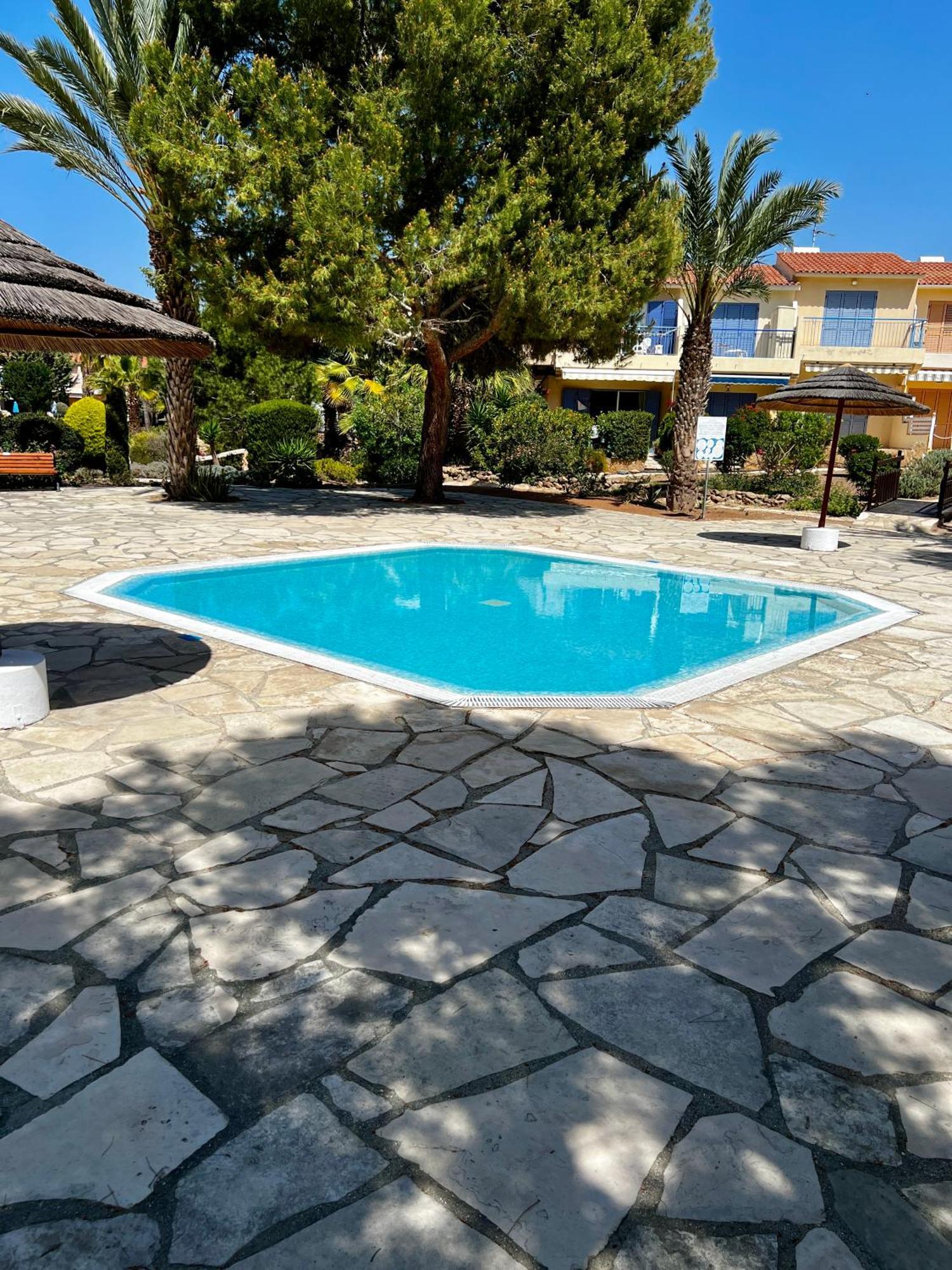Golden Palms Regina Gardens Appartement Paphos Buitenkant foto