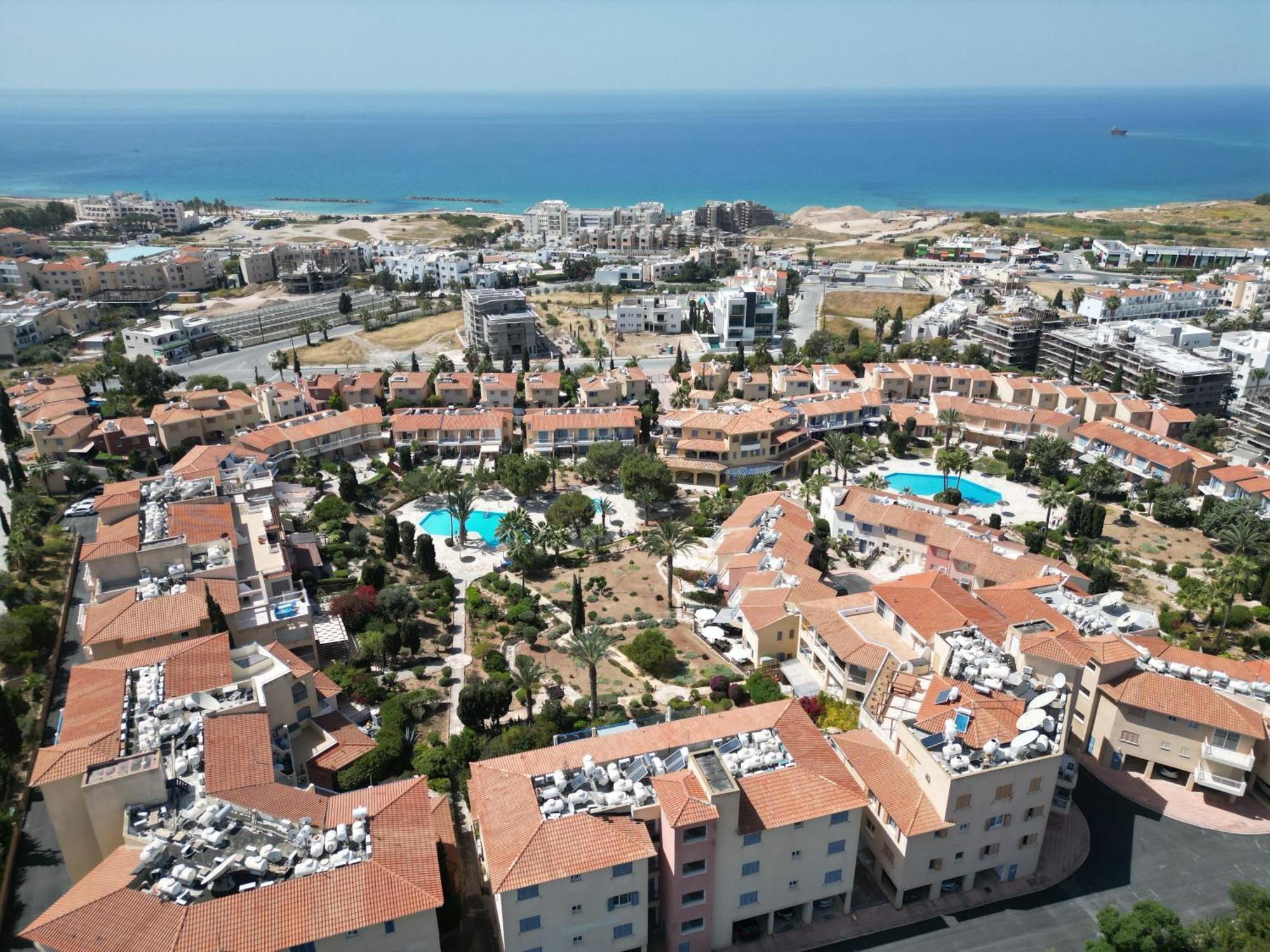 Golden Palms Regina Gardens Appartement Paphos Buitenkant foto